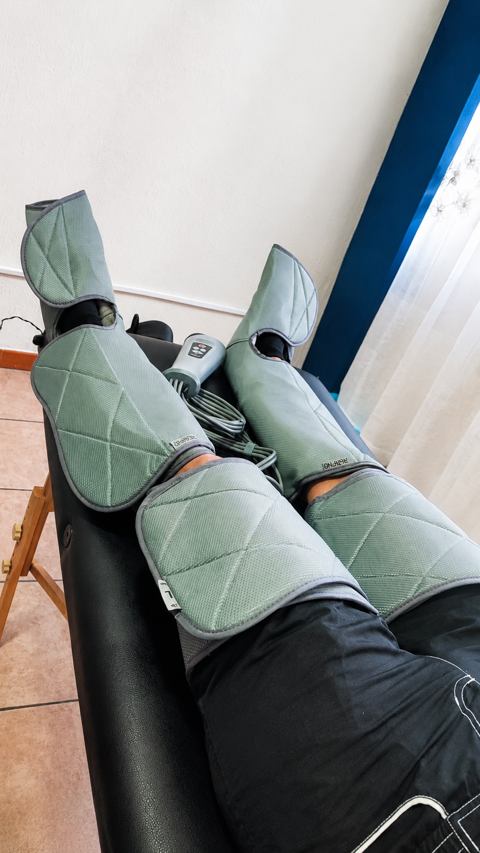 Presoterapia con botas de compresión neumática en Motion Lab, zona 14 Guatemala